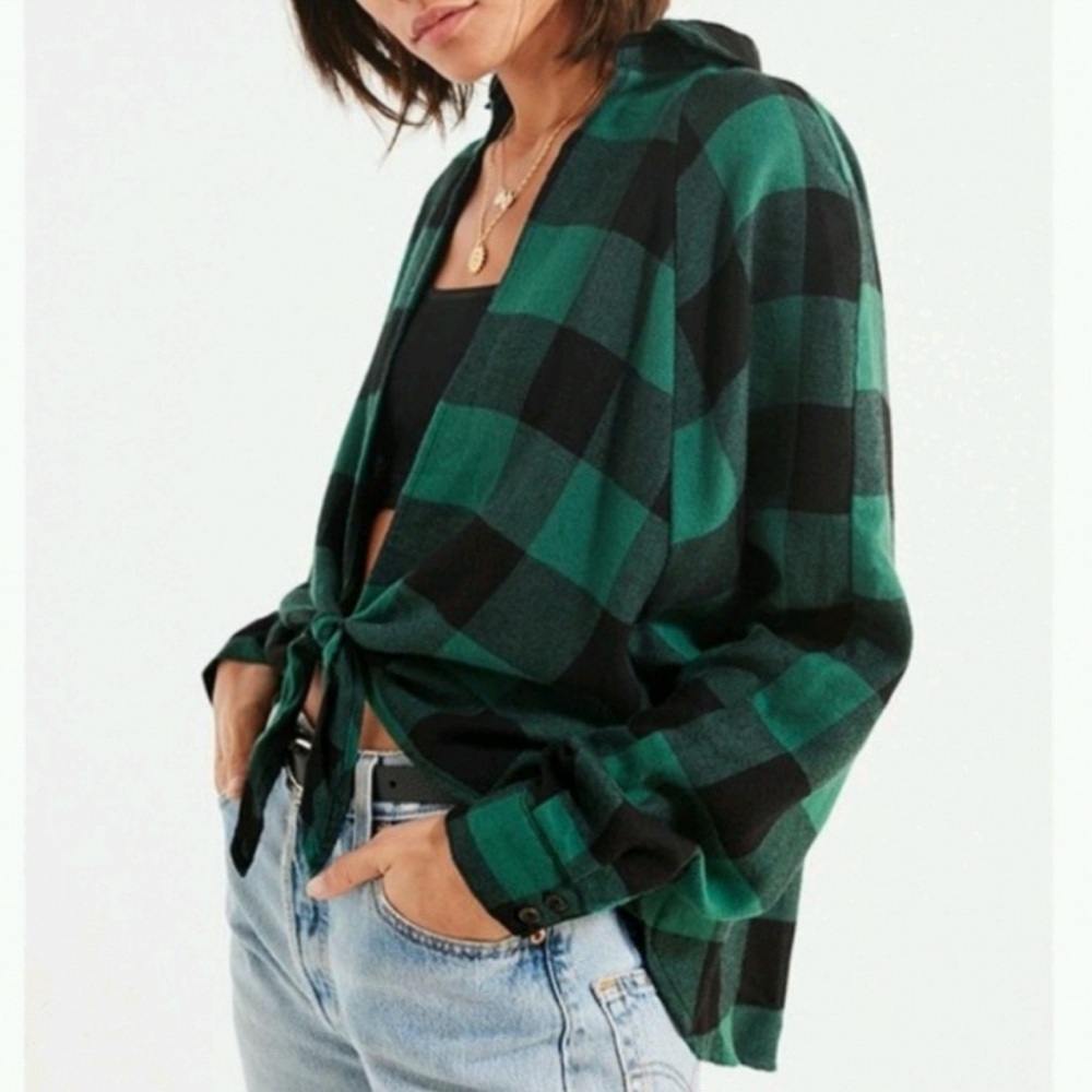 Urban Outfitters BDG Courtney Tie Front Green Plaid Flannel Top Small